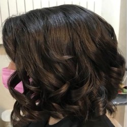 موی فر دار بهترین آرایشگاه زنانه ساری