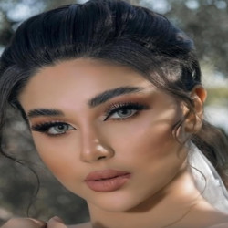 میکاپ لایت بهترین آرایشگاه زنانه ساری